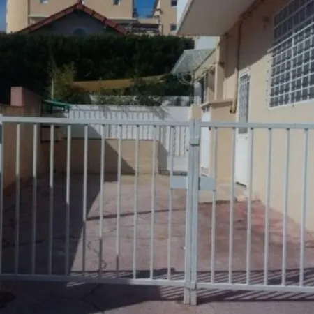 Magnifique En Rdc Cour Sans Vis A Vis 5mn Apartment Bandol